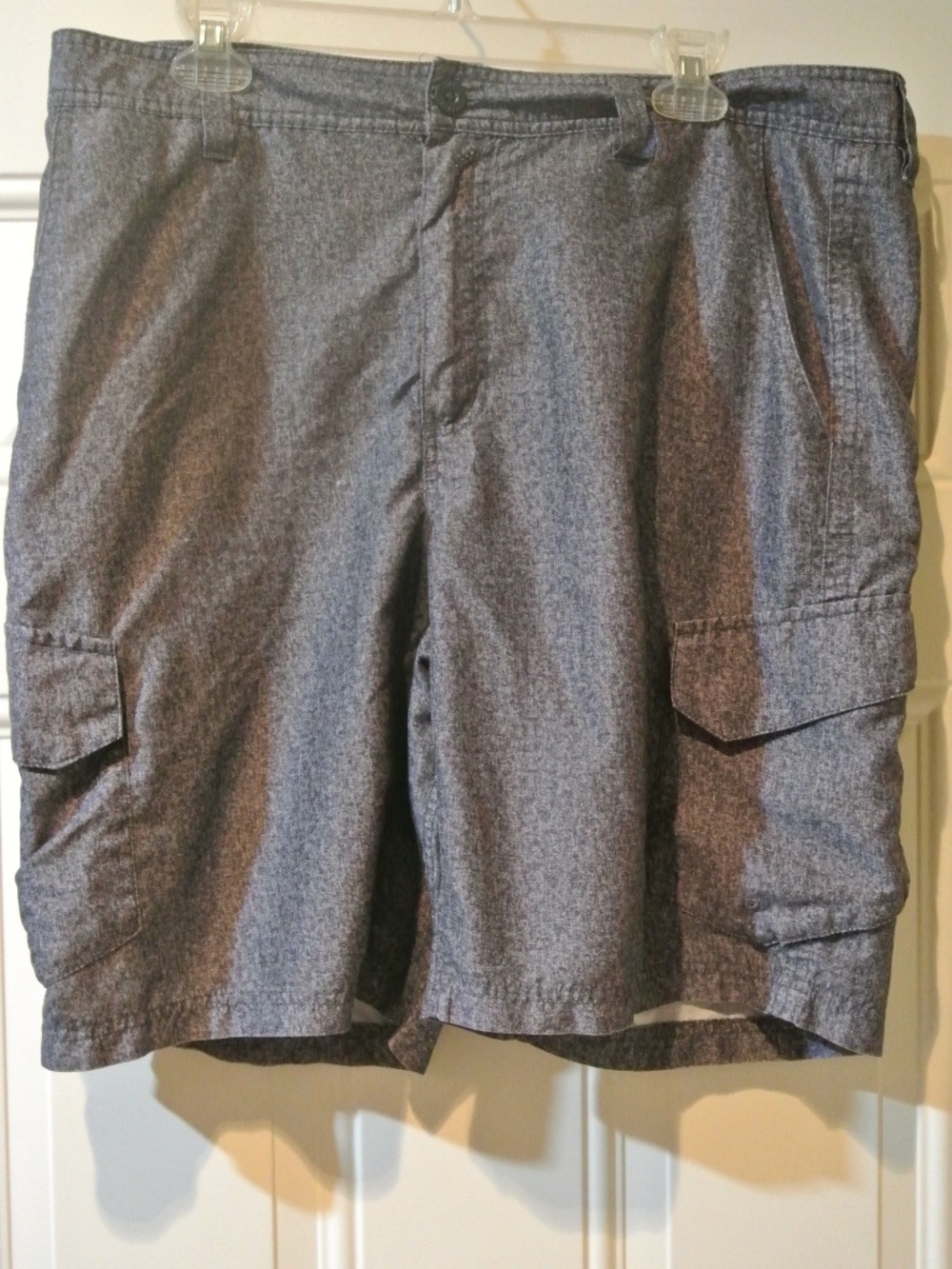 MENS MAGELLAN OUTDOORS BLACK/GRAY FISHING SHORTS SIZE 36
